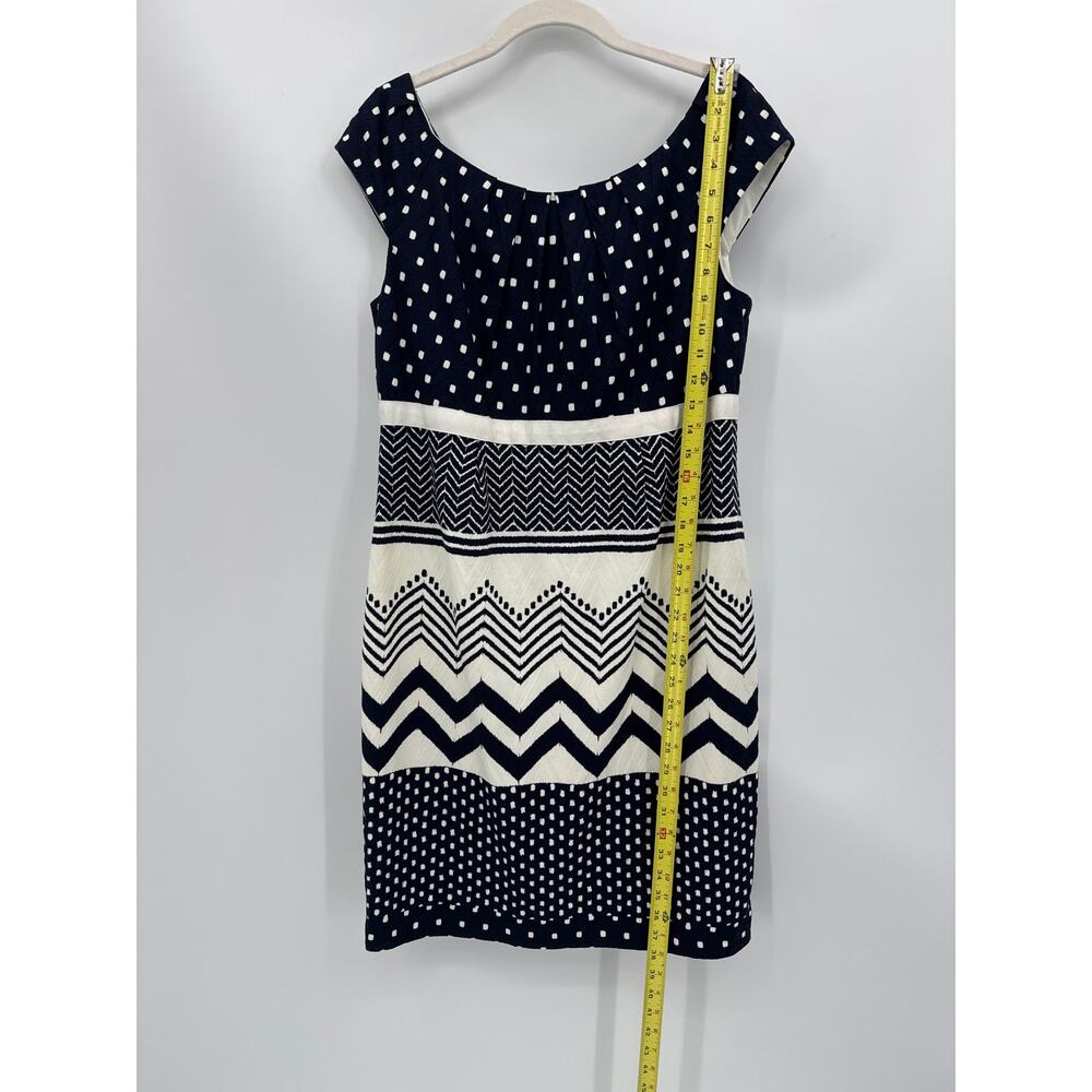 Chetta B Navy Cream Geo Print Cap Sleeve Sheath Dress Size 8 Excellent Condition - Picture 3 of 6